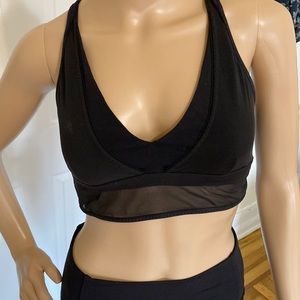 🖤🖤🖤🖤LULULEMON sport bra size 6 🖤🖤🖤🖤🖤🖤